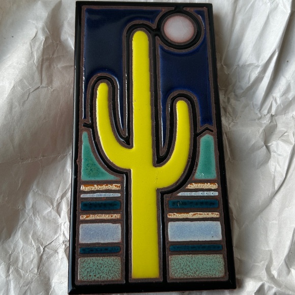 Hand Glazed Retro Saguaro Tile Made in Tucson Arizona by Carly Quinn Designs - Picture 6 of 10